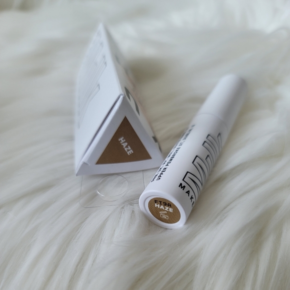 Haze - NEW Milk Makeup Kush Fiber Brow Gel - Picture 2 of 5